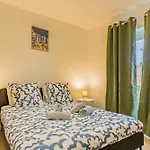 Urban 3*