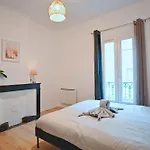 Urban Aparthotel 3*